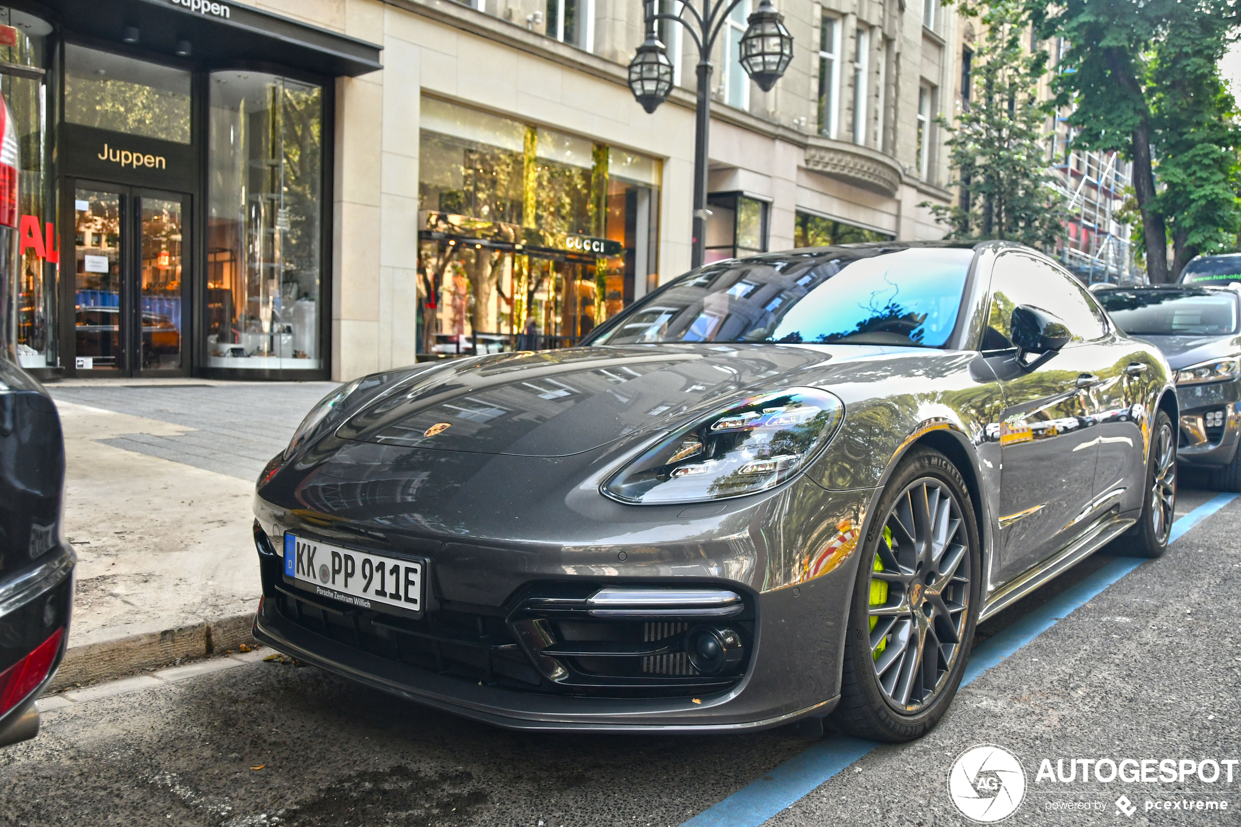 Porsche 971 Panamera Turbo S E-Hybrid