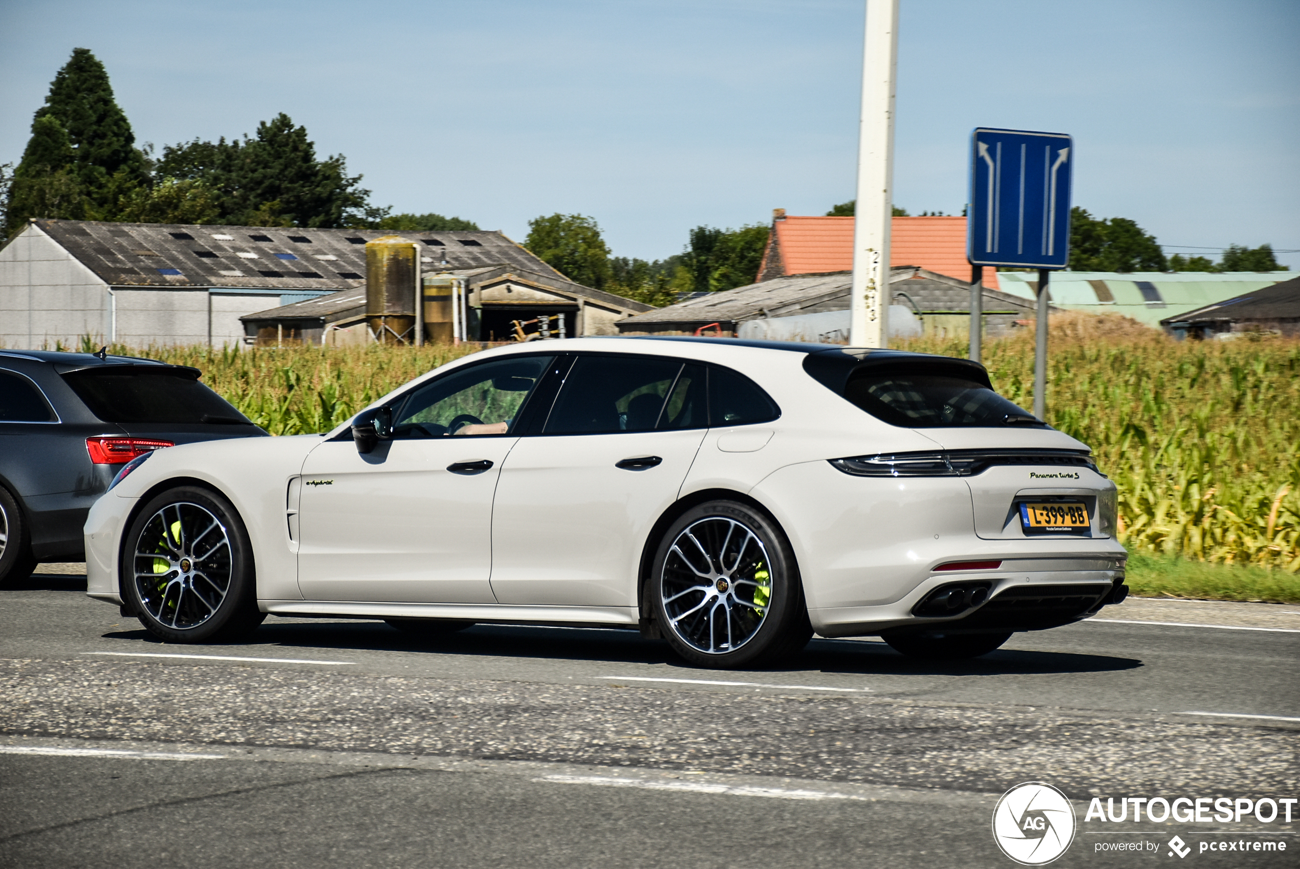 Porsche 971 Panamera Turbo S E-Hybrid Sport Turismo MkII