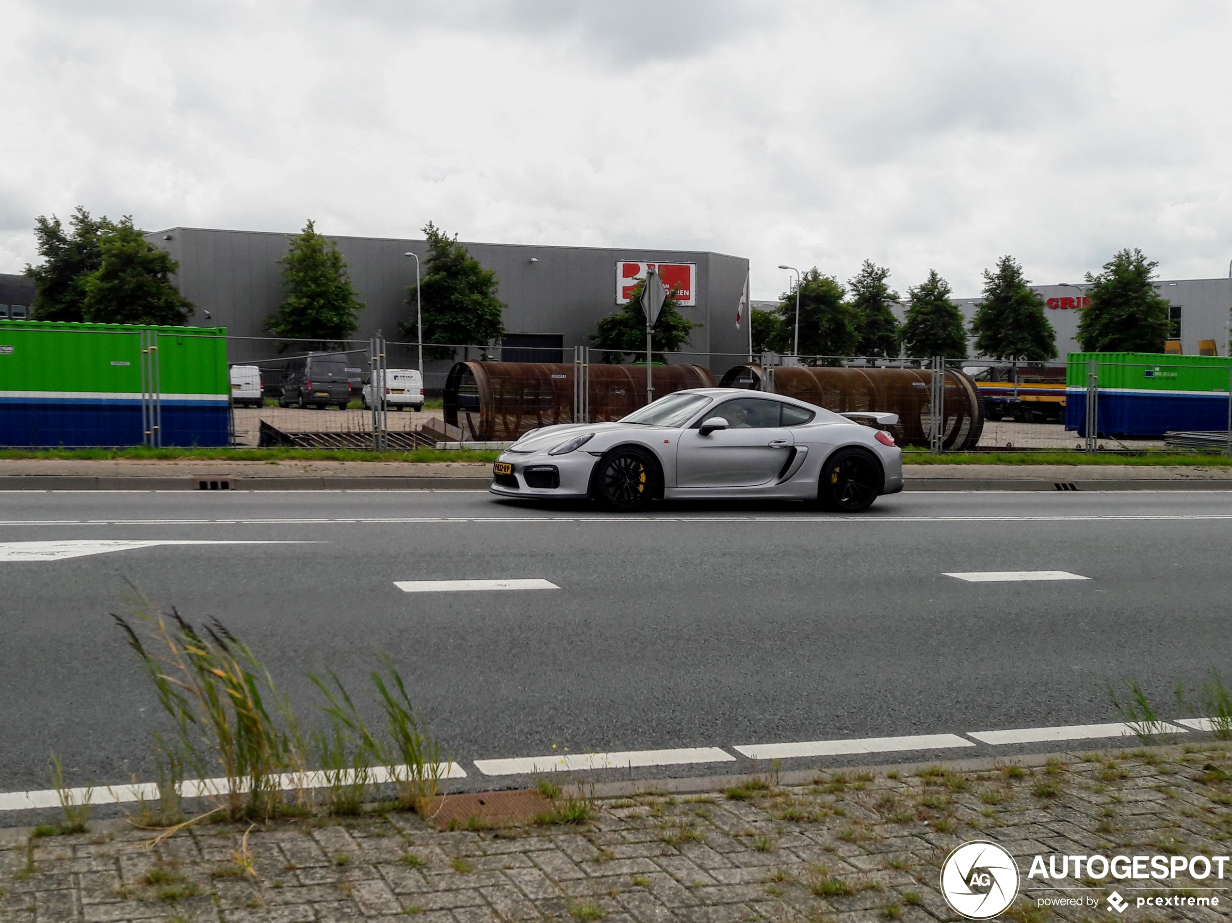 Porsche 981 Cayman GT4