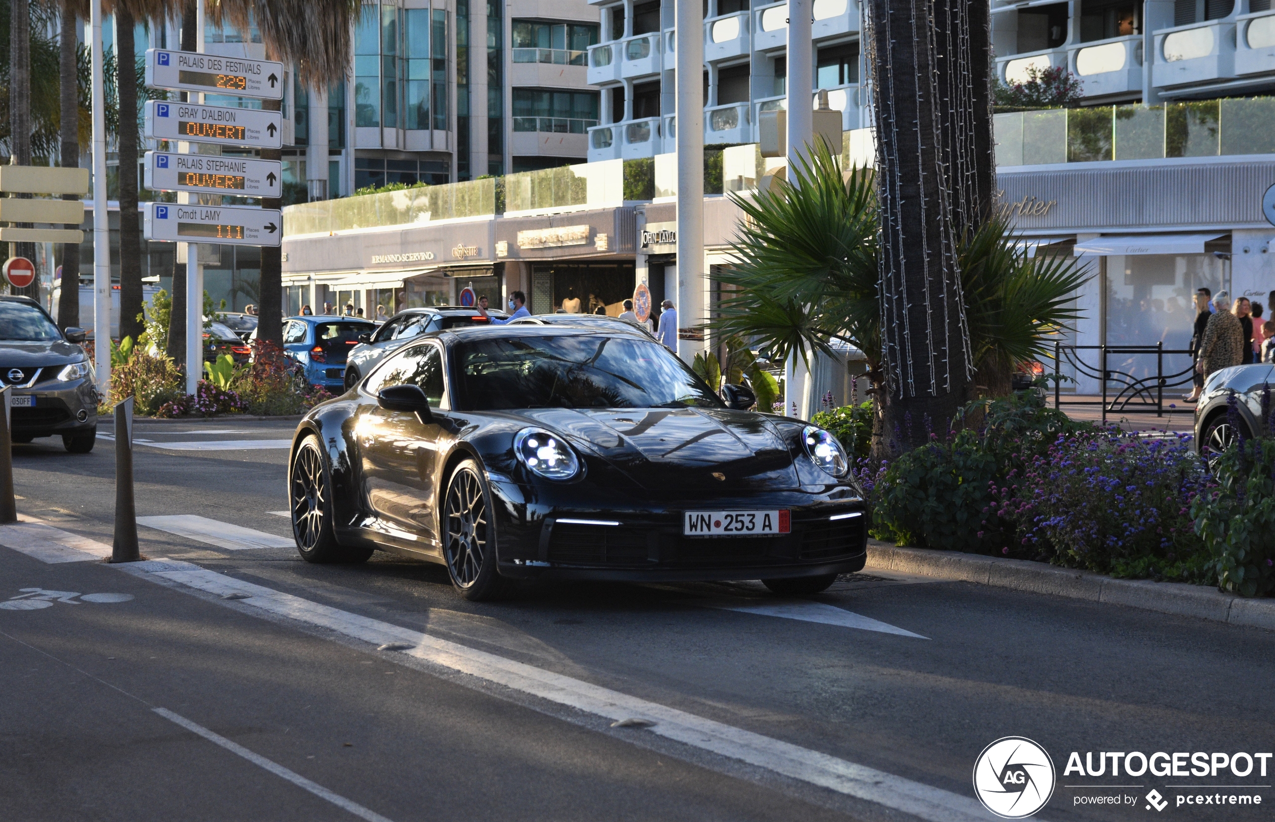 Porsche 992 Carrera 4S