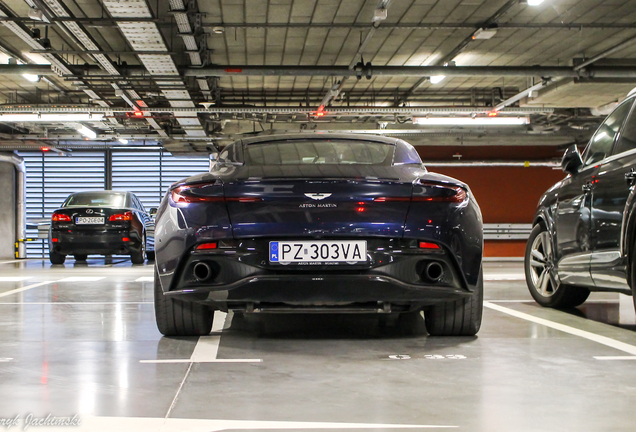 Aston Martin DB11 AMR