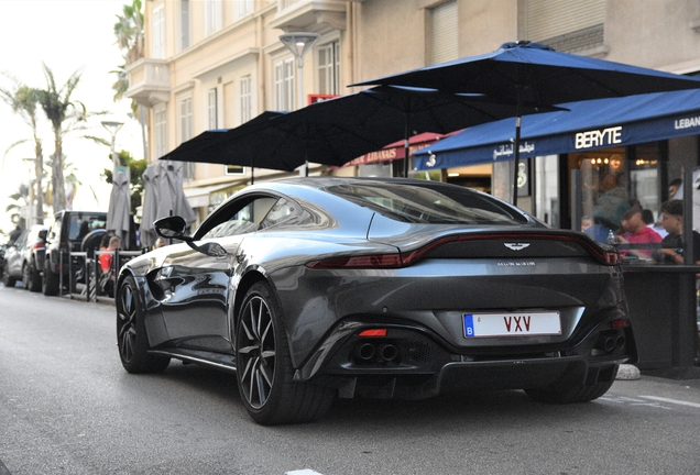 Aston Martin V8 Vantage 2018