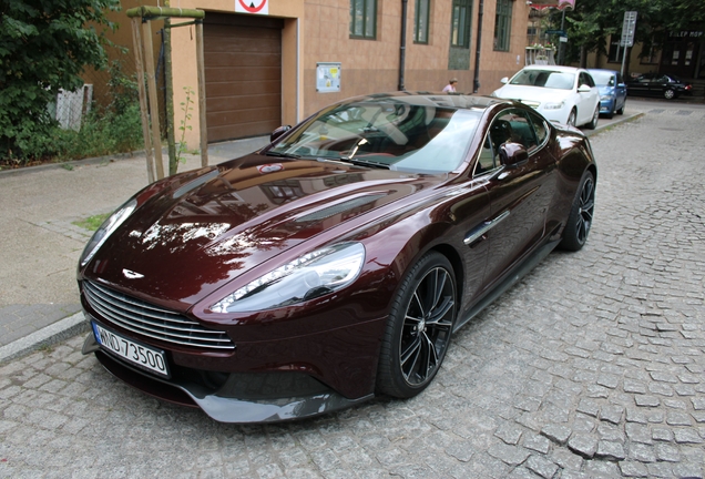 Aston Martin Vanquish 2013