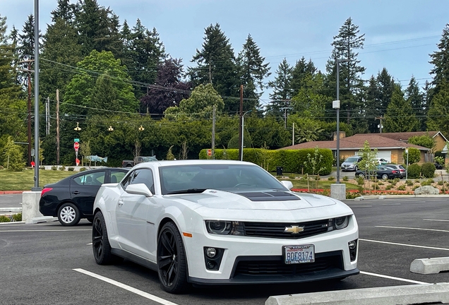 Chevrolet Camaro ZL1 2014