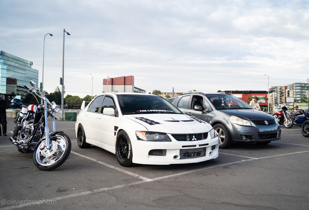 Mitsubishi Lancer Evolution IX