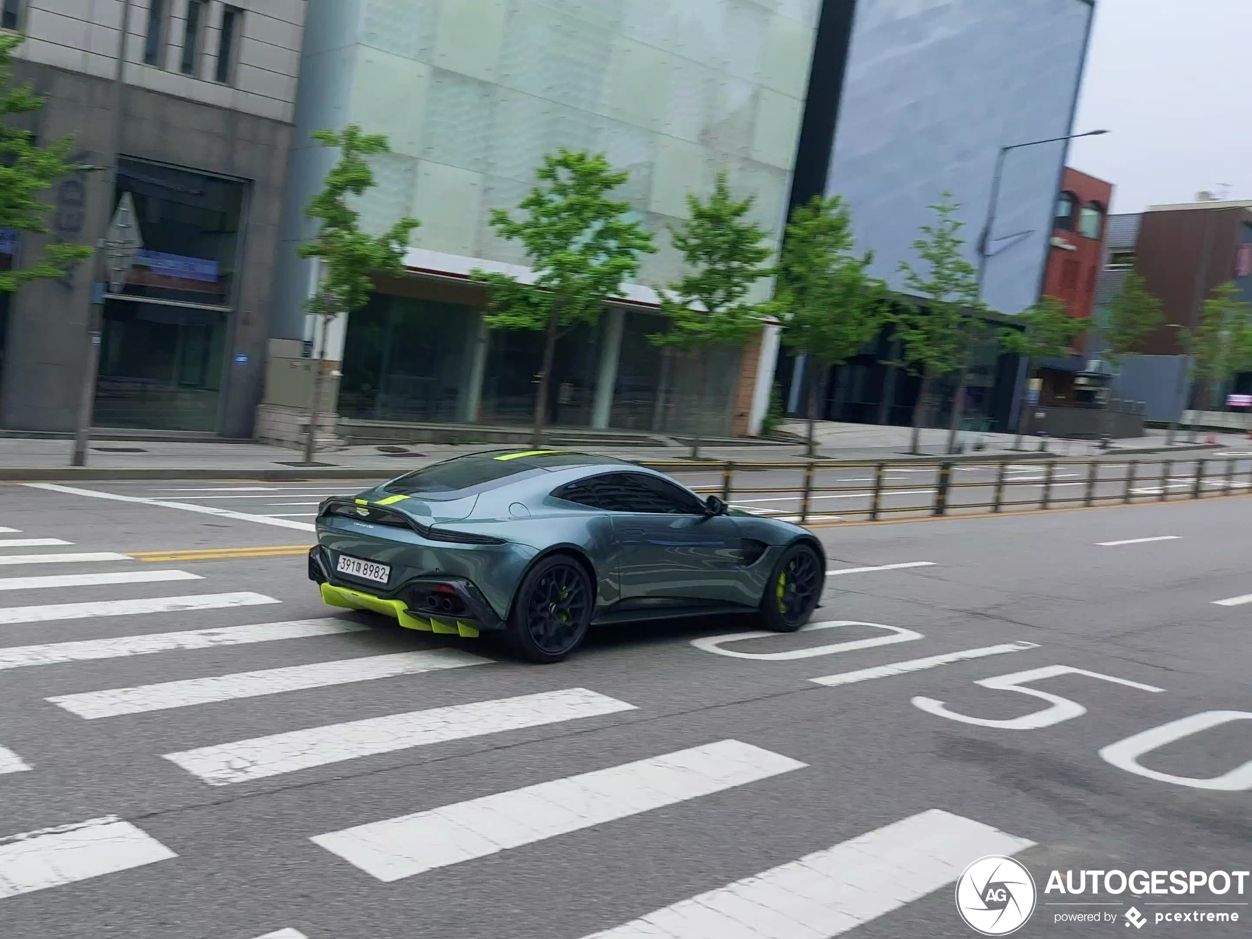 Aston Martin V8 Vantage AMR 2019