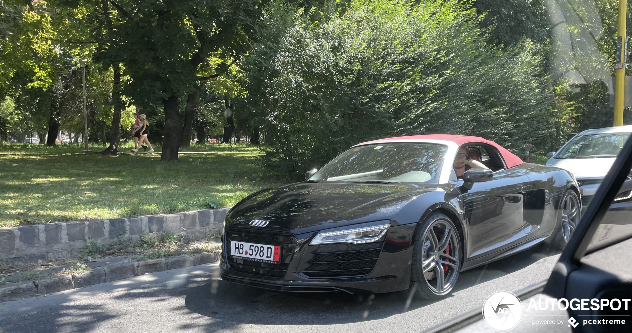 Audi R8 V10 Spyder 2013