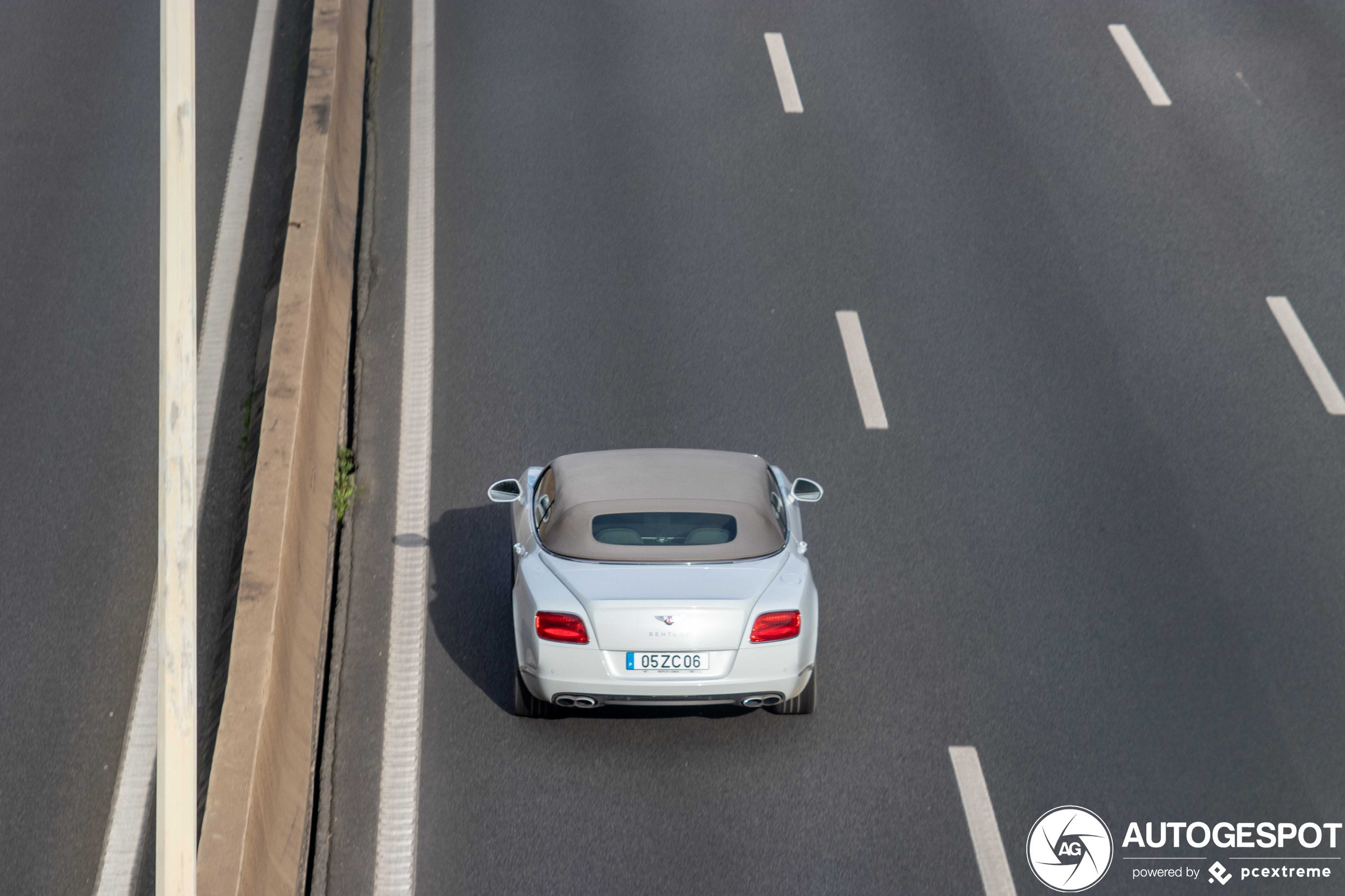 Bentley Continental GTC V8