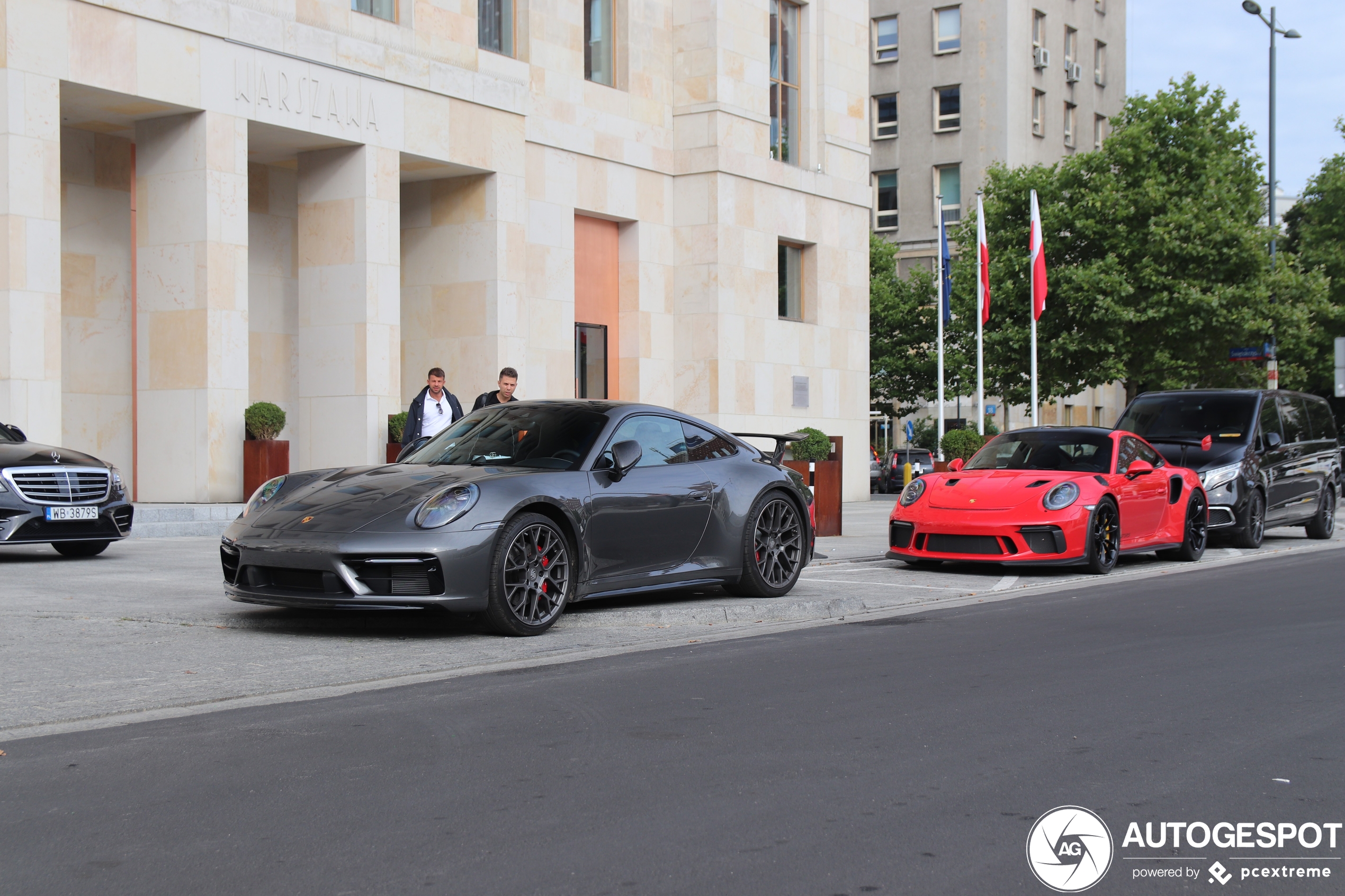 Porsche 992 Carrera 4S