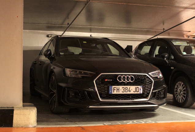 Audi RS4 Avant B9