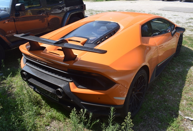 Lamborghini Huracán LP640-4 Performante