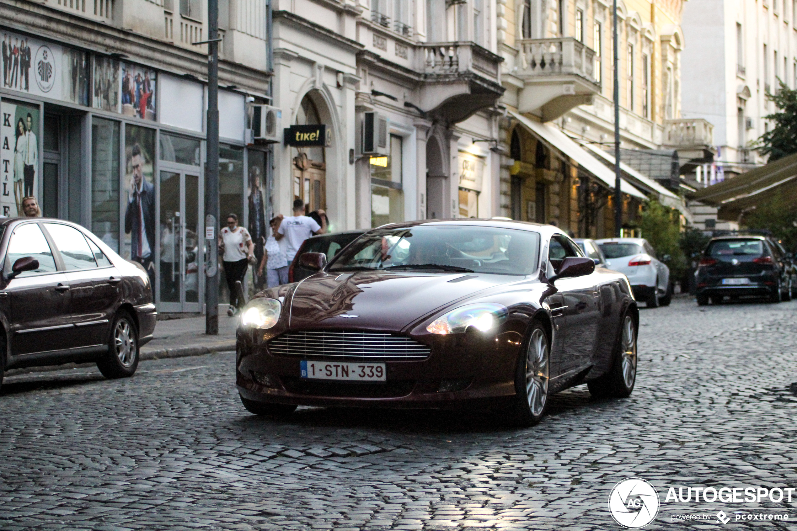 Aston Martin DB9