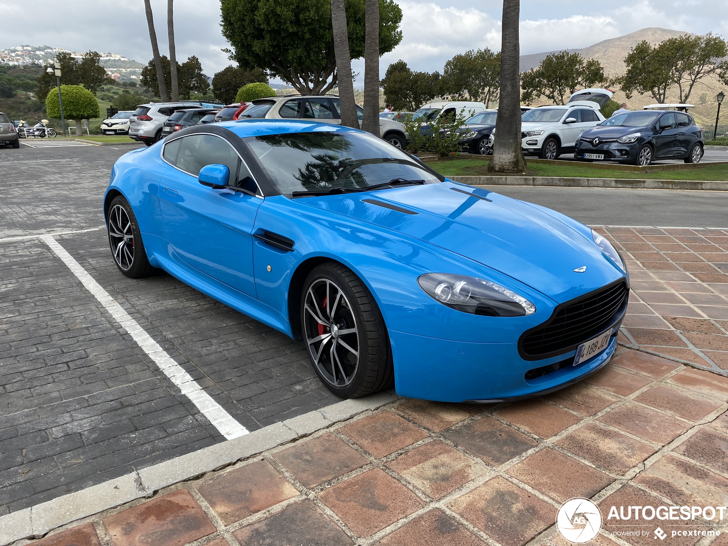 Aston Martin V8 Vantage N420