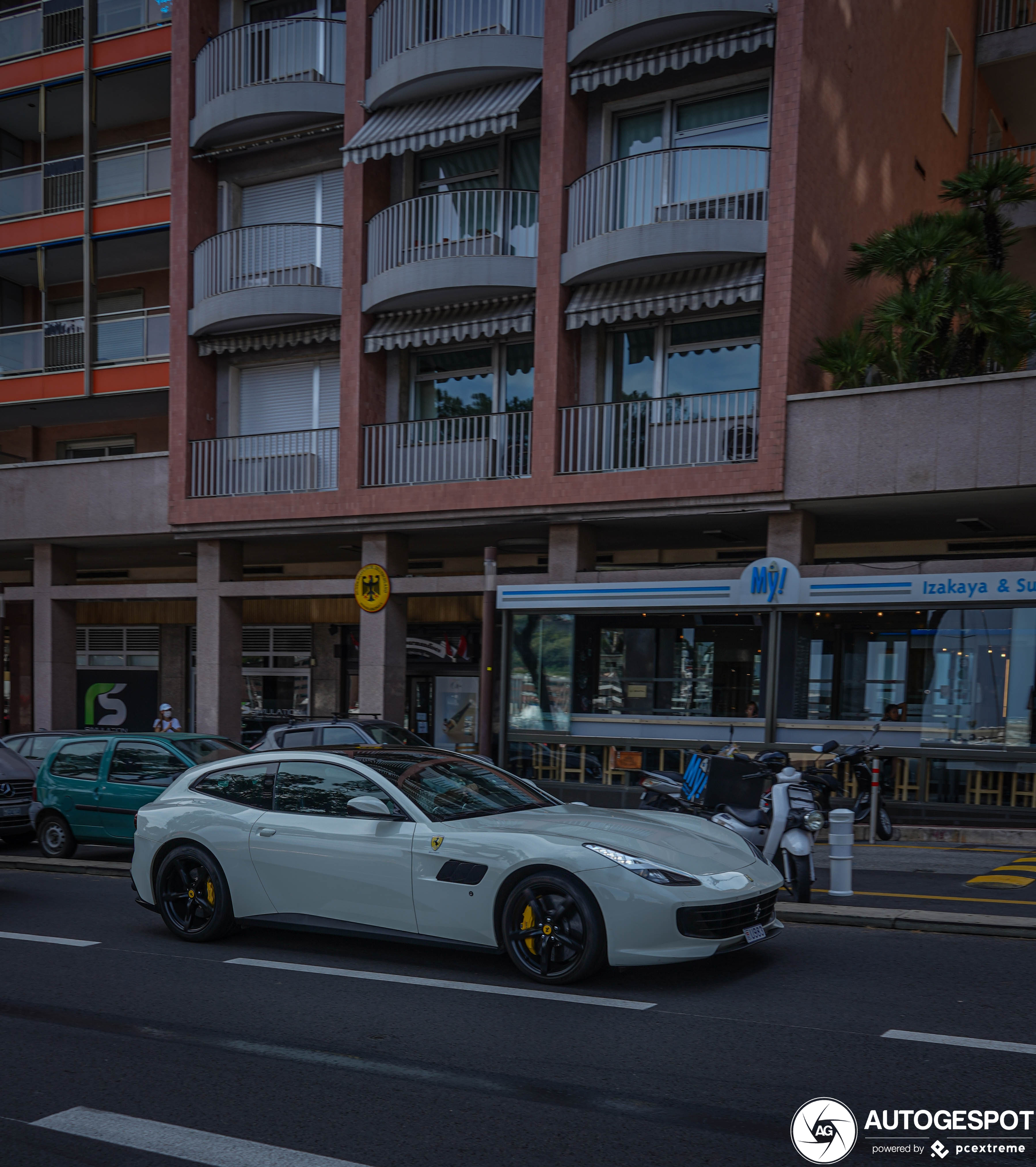 Ferrari GTC4Lusso T