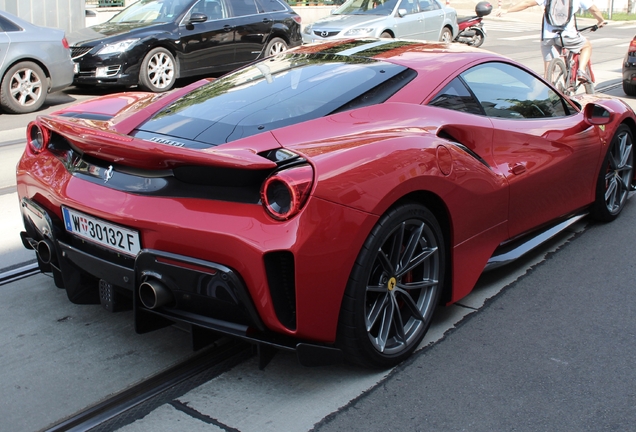 Ferrari 488 Pista