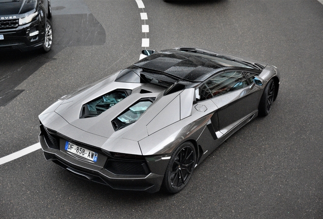 Lamborghini Aventador LP700-4 Roadster