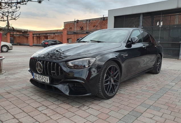 Mercedes-AMG E 63 S W213 2021