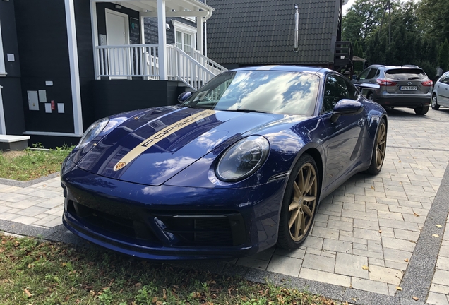 Porsche 992 Carrera 4S