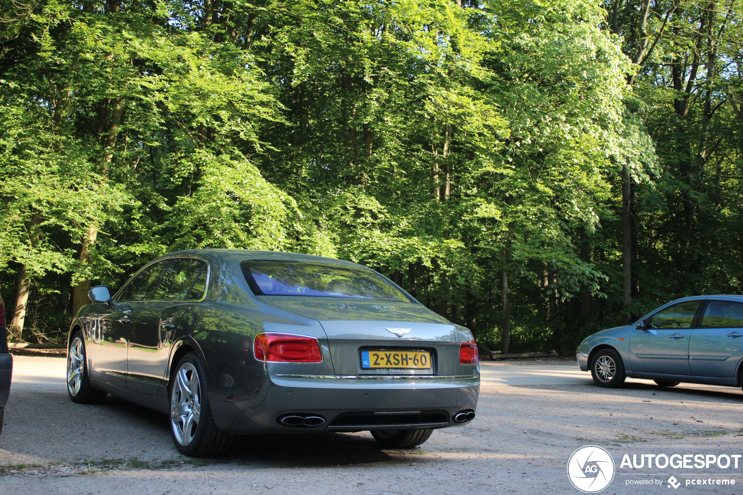 Bentley Flying Spur V8