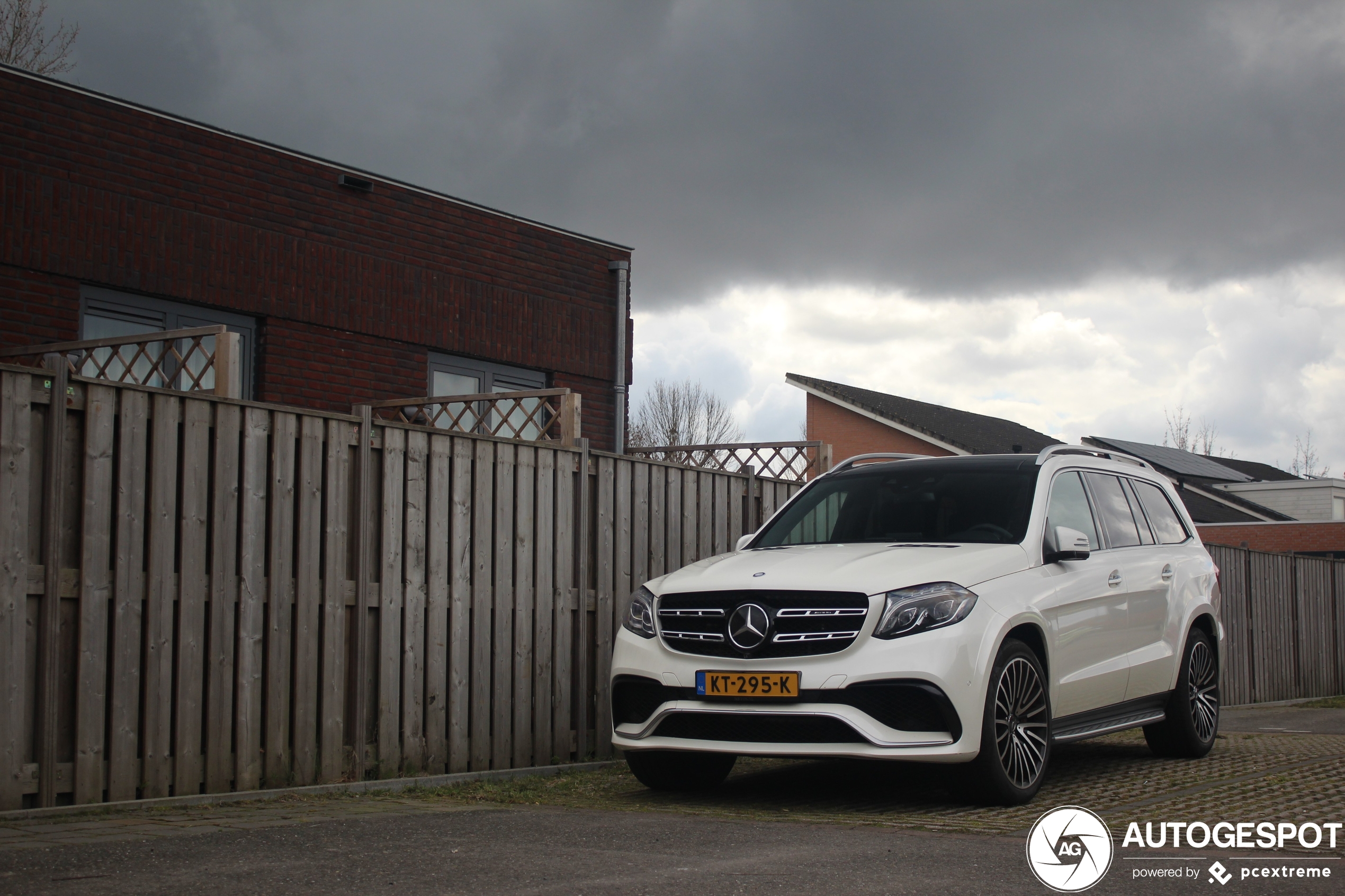 Mercedes-AMG GLS 63 X166