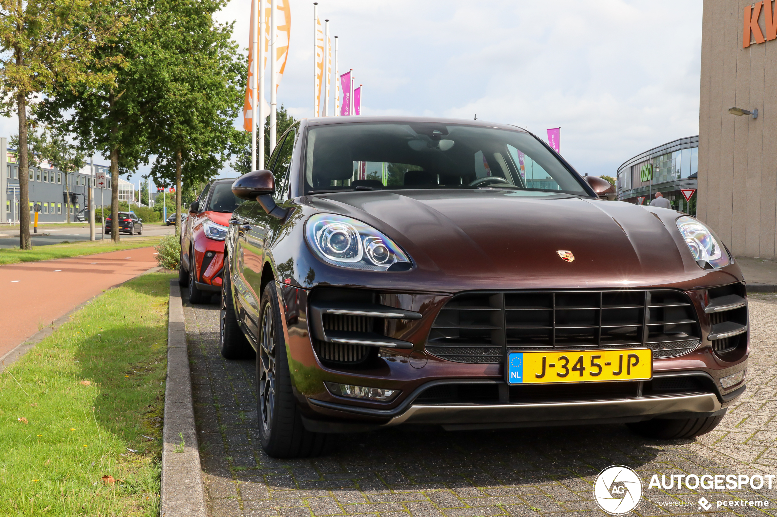 Porsche 95B Macan Turbo