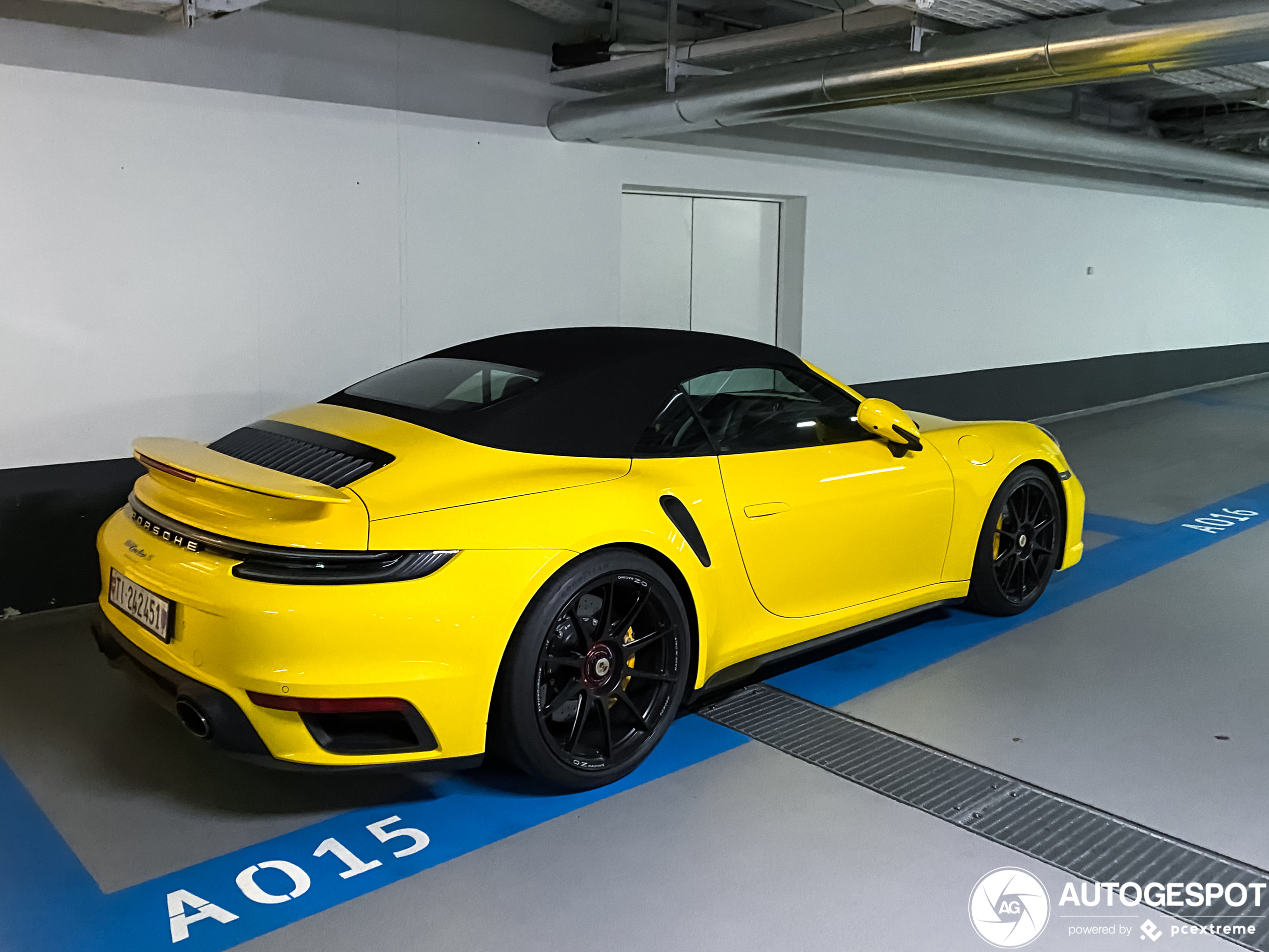 Porsche 992 Turbo S Cabriolet