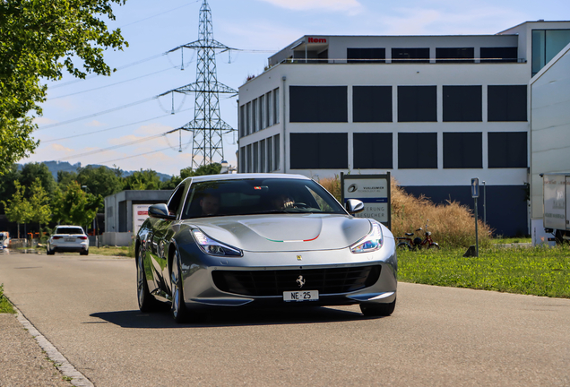 Ferrari GTC4Lusso