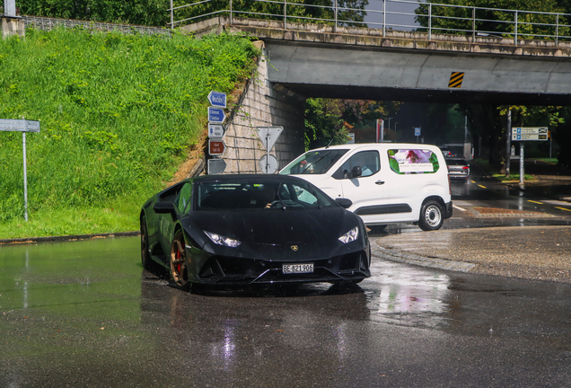 Lamborghini Huracán LP640-4 EVO