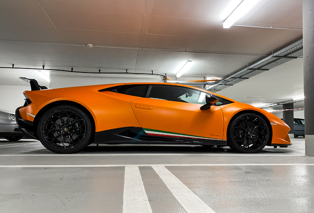 Lamborghini Huracán LP640-4 Performante