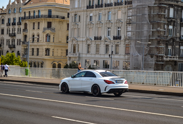 Mercedes-AMG CLA 45 C117 2017