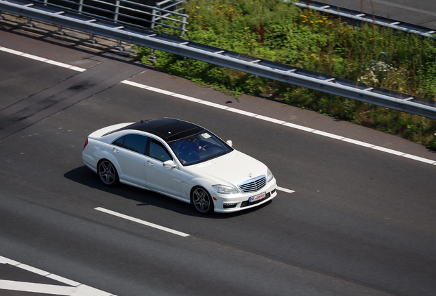 Mercedes-Benz S 63 AMG W221 2010