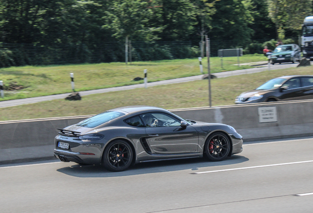 Porsche 718 Cayman GTS