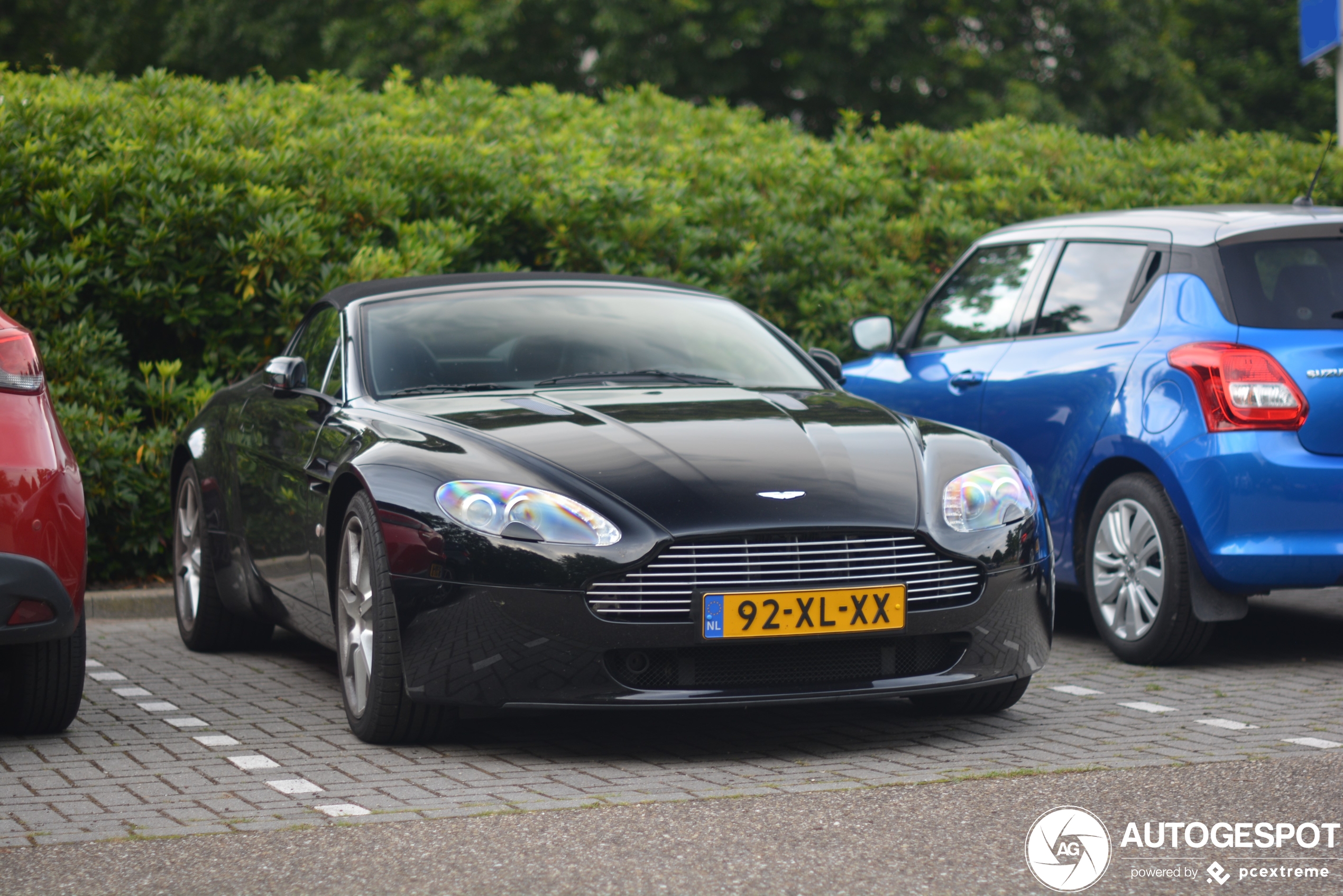 Aston Martin V8 Vantage Roadster