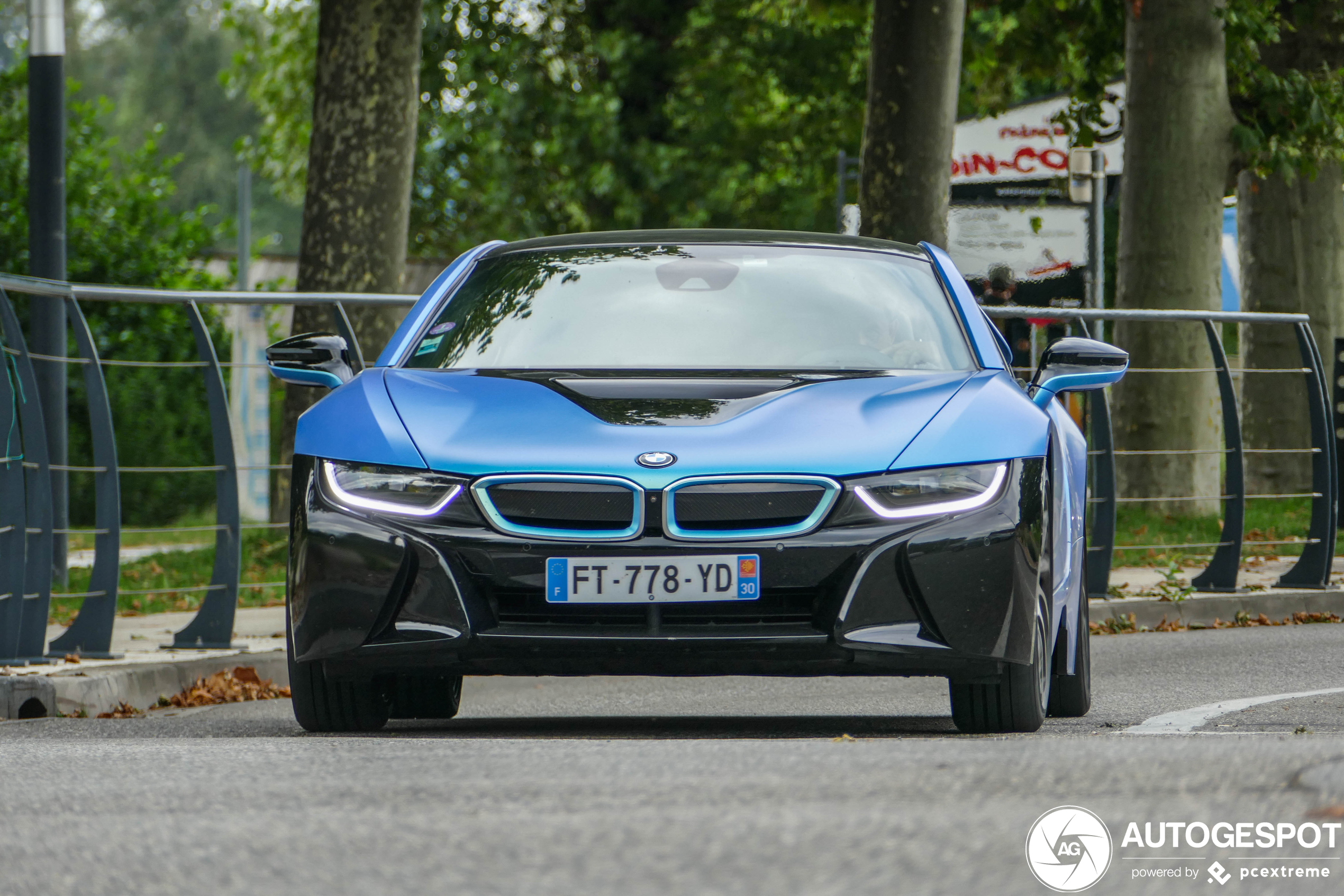 BMW i8