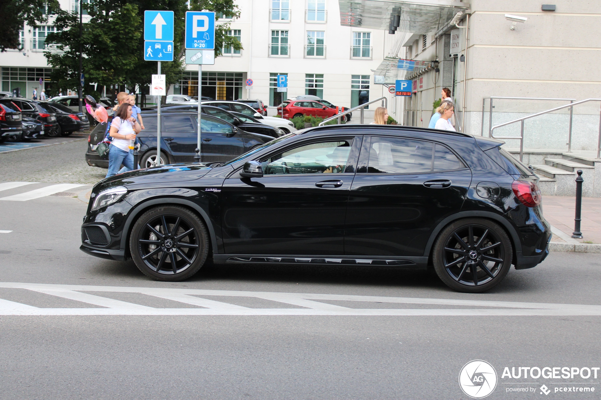 Mercedes-AMG GLA 45 X156