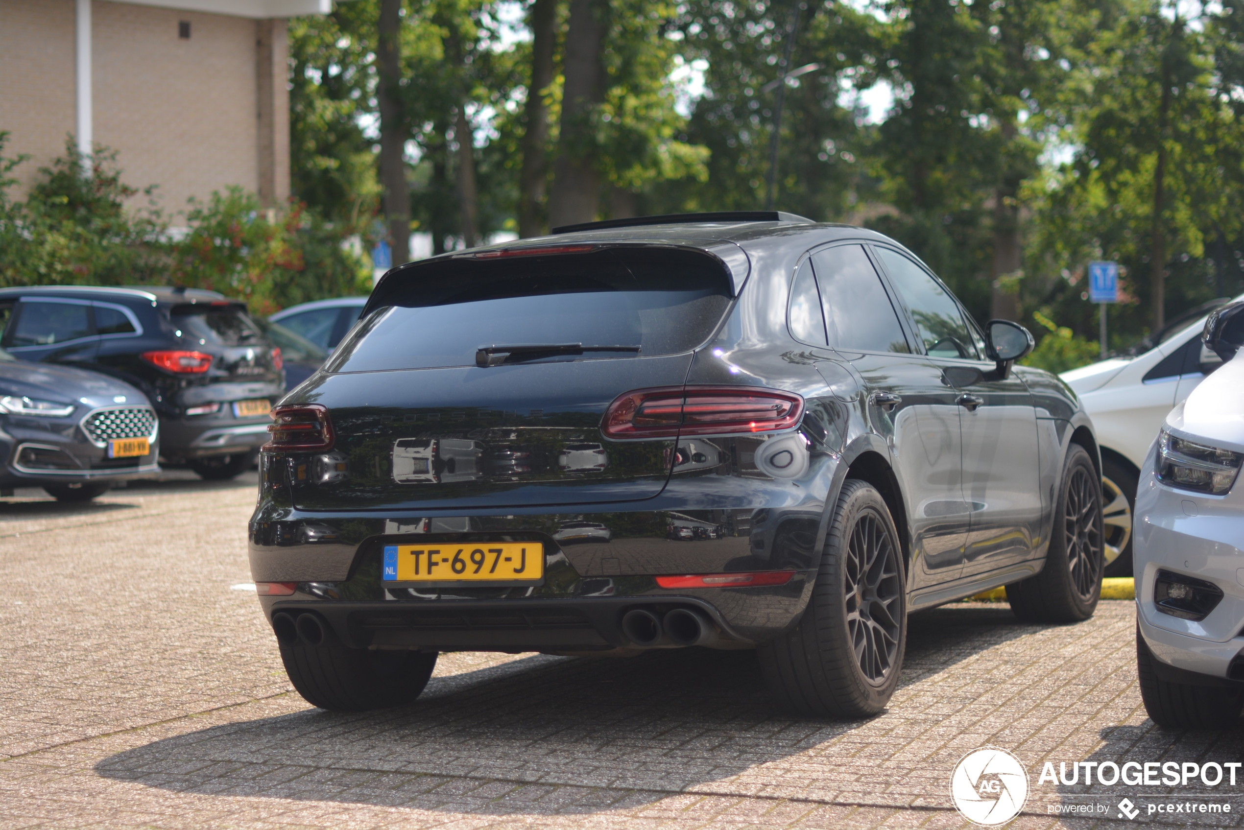 Porsche 95B Macan GTS