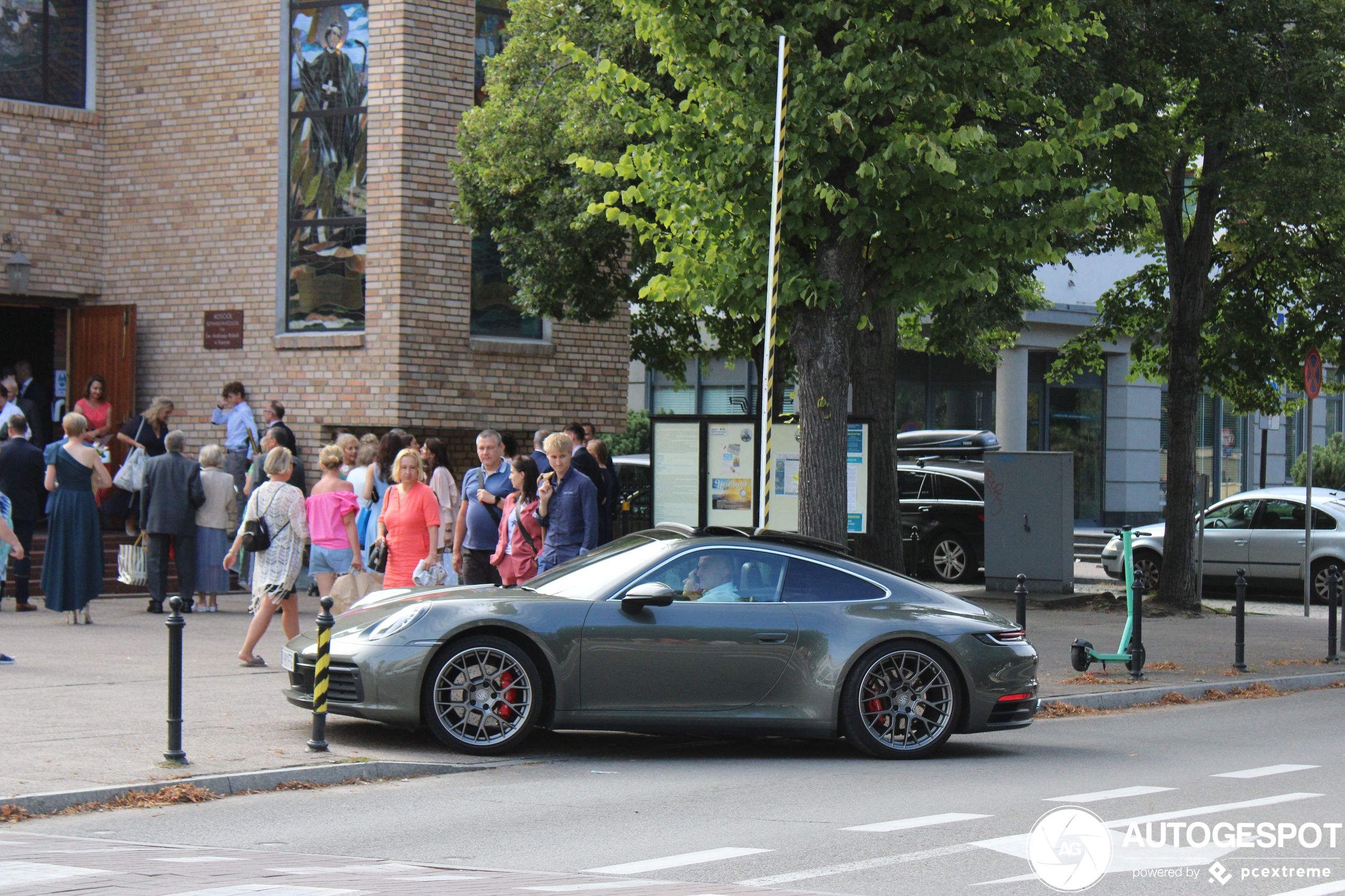 Porsche 992 Carrera 4S