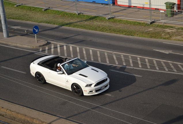 Ford Mustang GT Convertible 2013