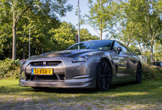 Nissan GT-R