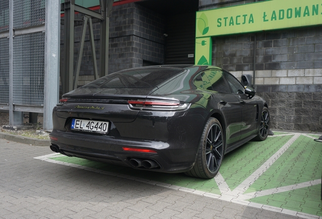 Porsche 971 Panamera Turbo S E-Hybrid