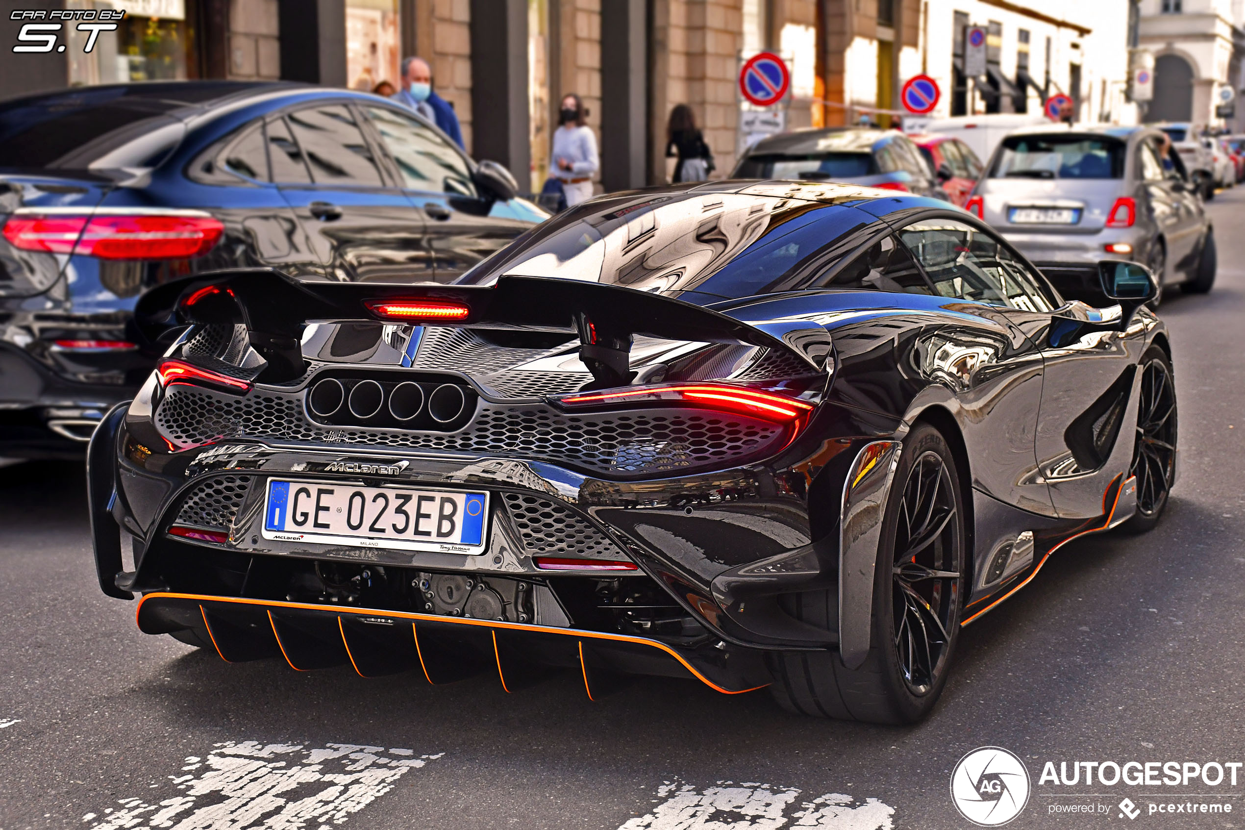 McLaren 765LT