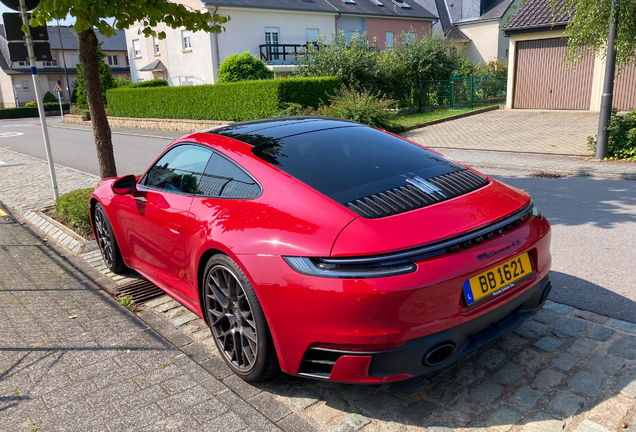 Porsche 992 Carrera 4S