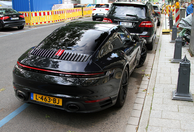 Porsche 992 Carrera 4S