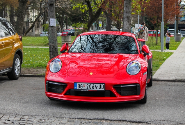 Porsche 992 Carrera 4S