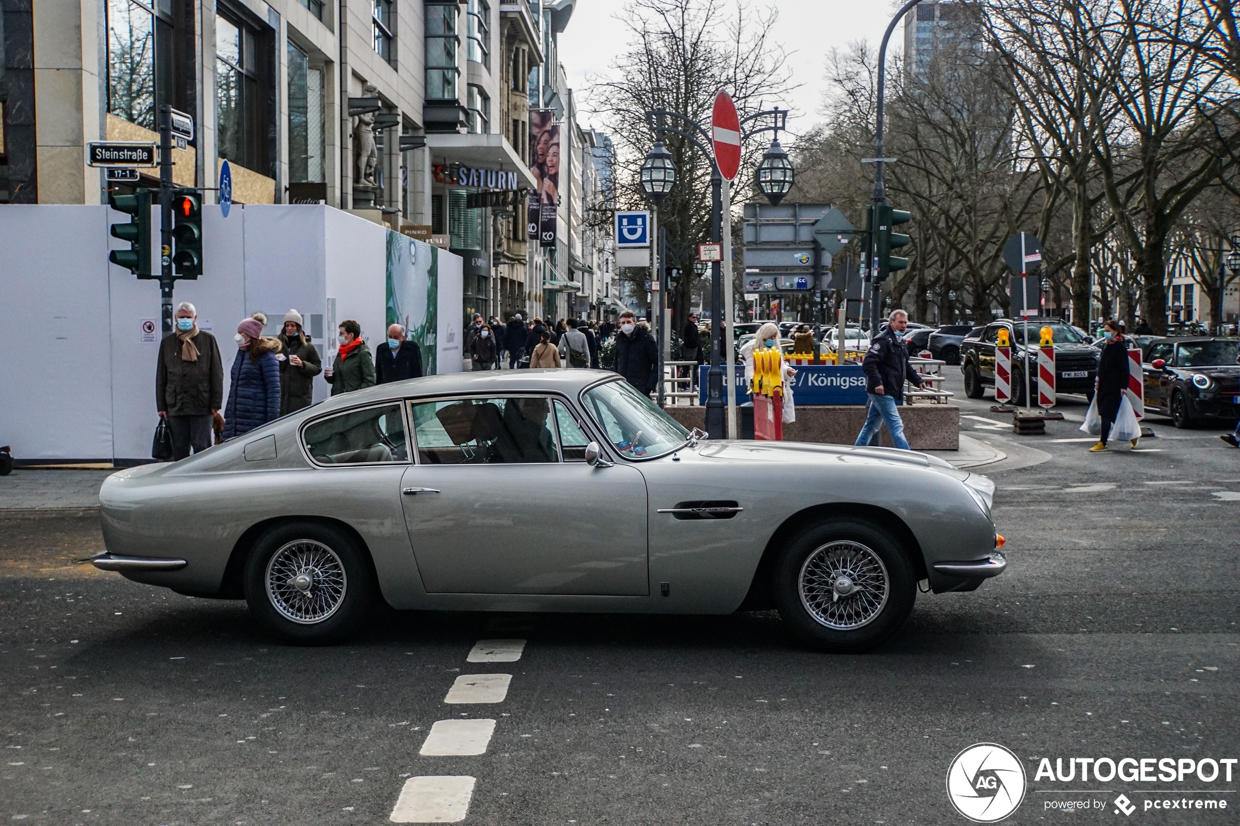 Aston Martin DB6 Vantage MKI