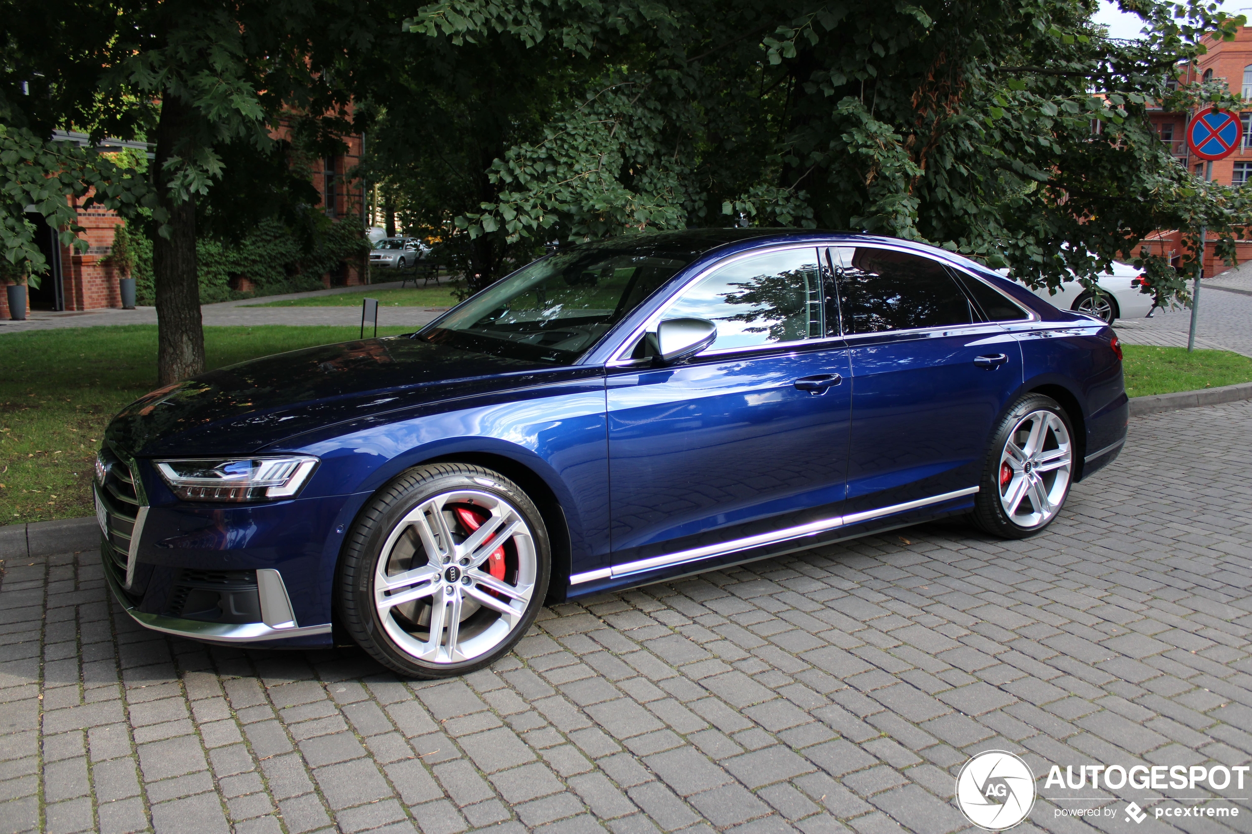 Audi S8 D5