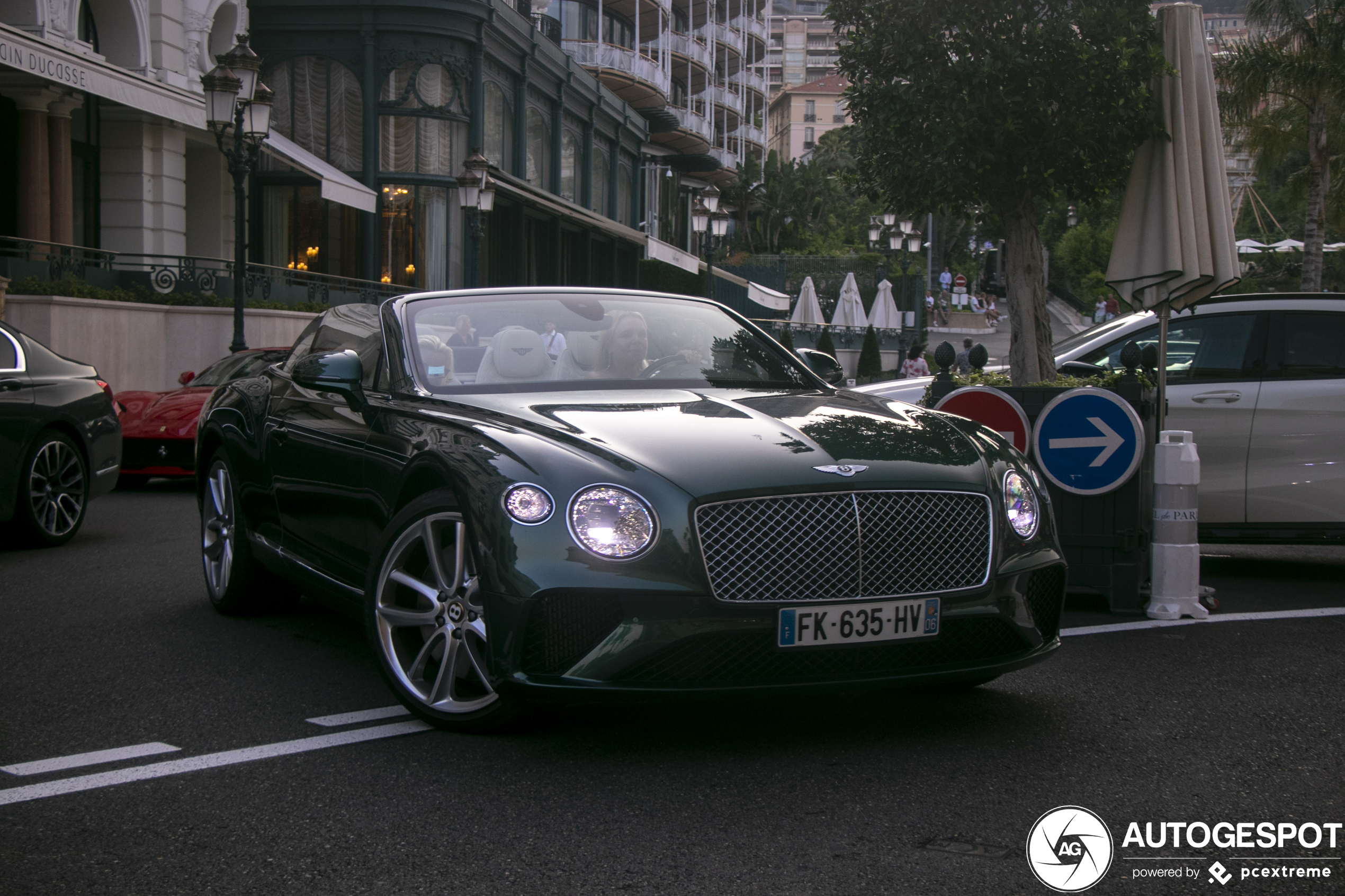 Bentley Continental GTC 2019