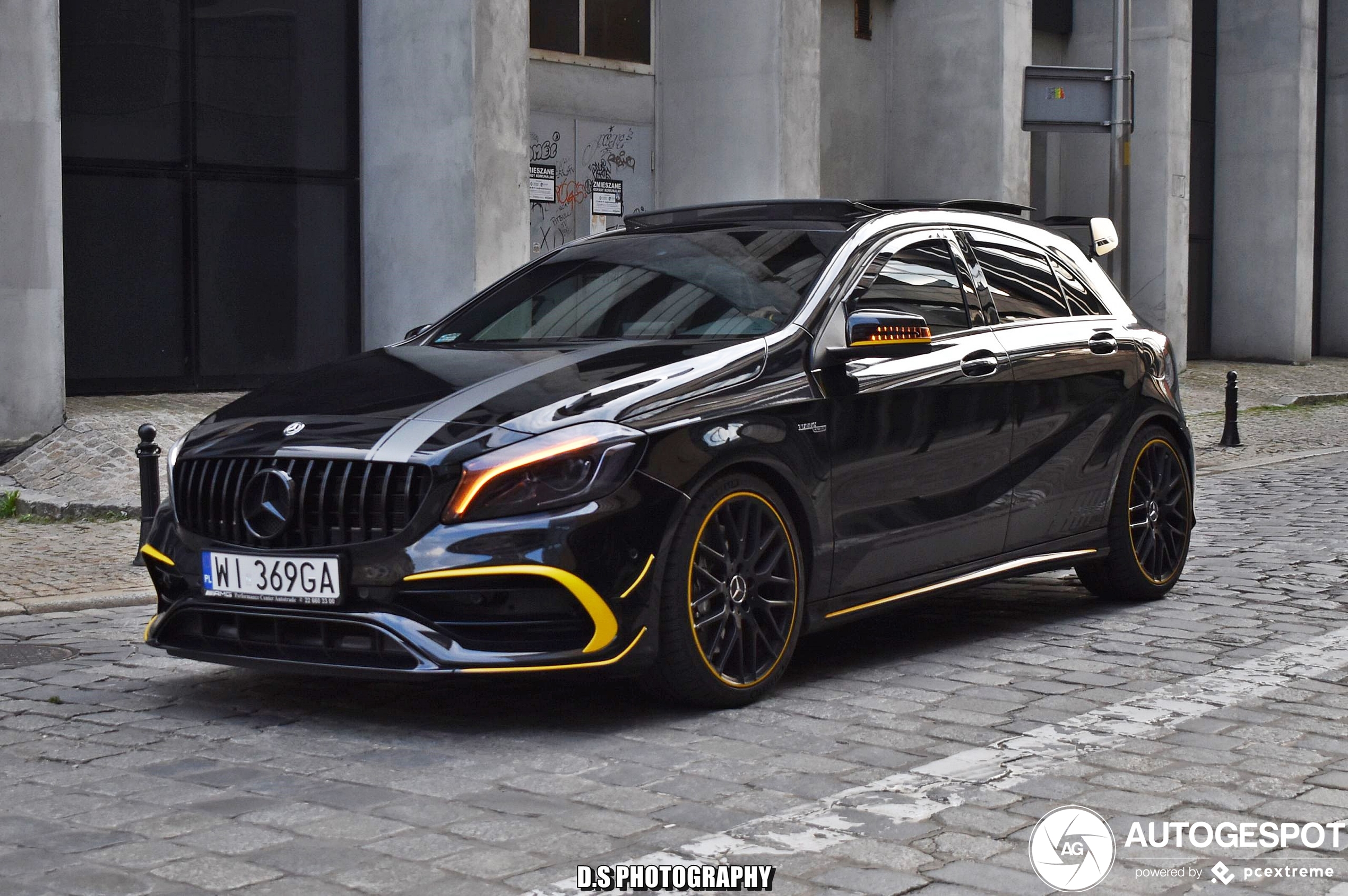 Mercedes-AMG A 45 W176 Yellow Night Edition