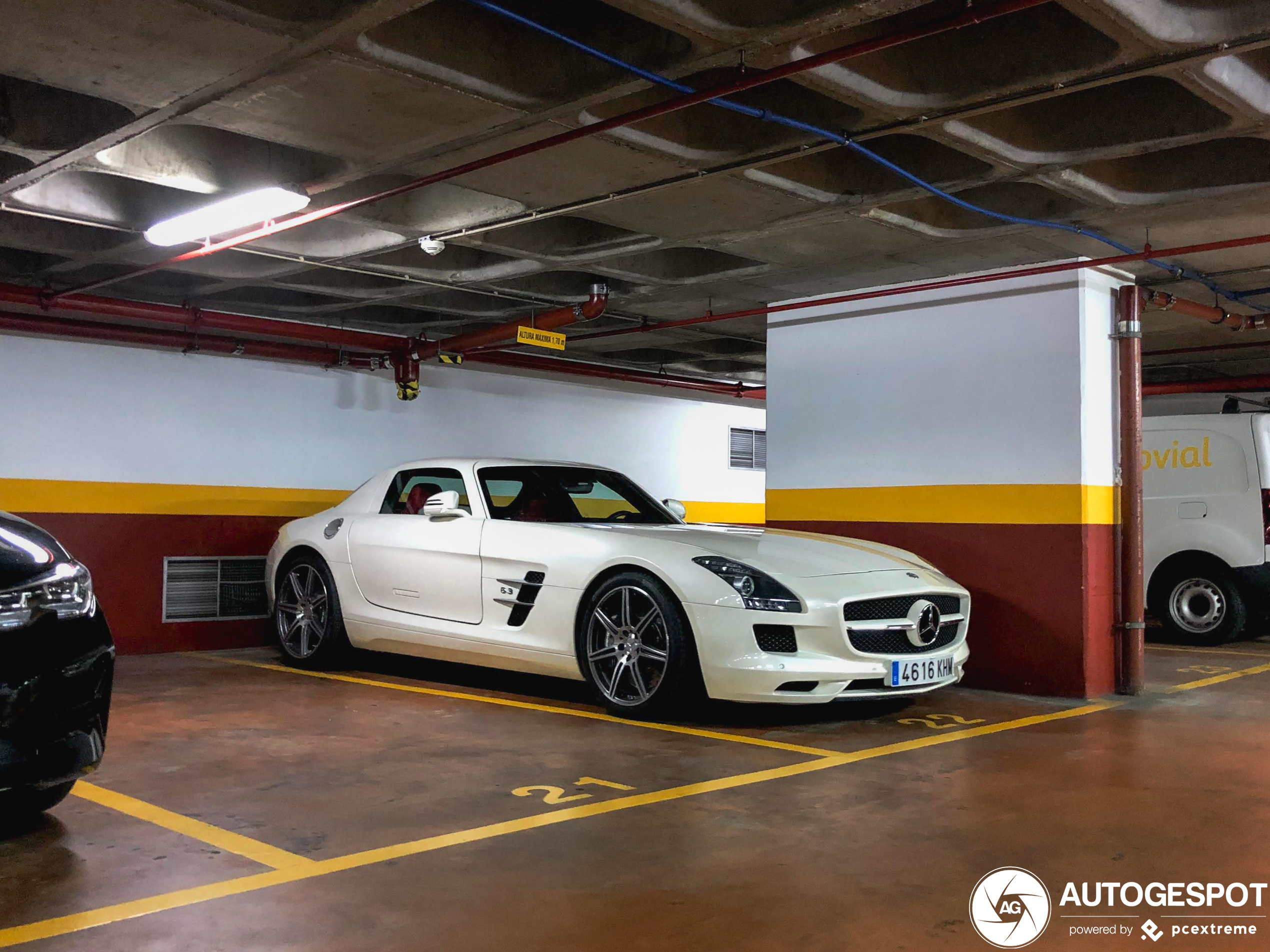 Mercedes-Benz SLS AMG