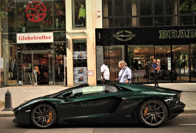 Lamborghini Aventador LP700-4 Roadster